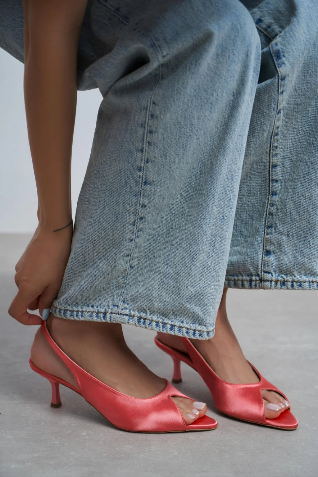 Aurelia Satin Peep-Toe Slingback Kitten Heels – Salmon Satin
