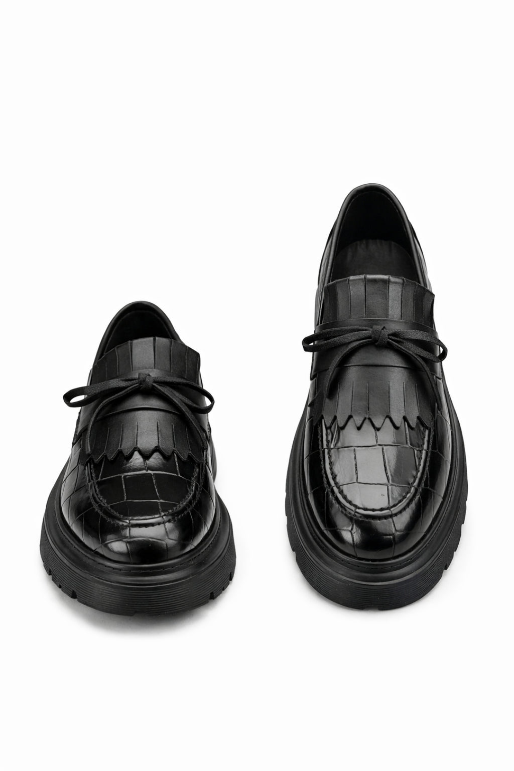 Siyah Kroko Baskılı Püsküllü Loafer