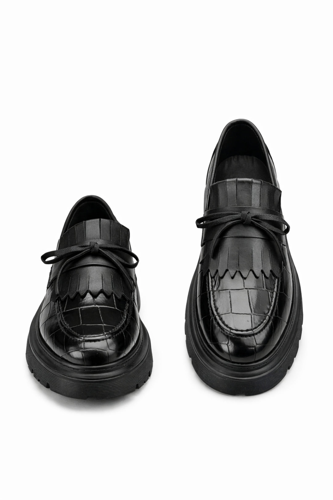 Siyah Kroko Baskılı Püsküllü Loafer