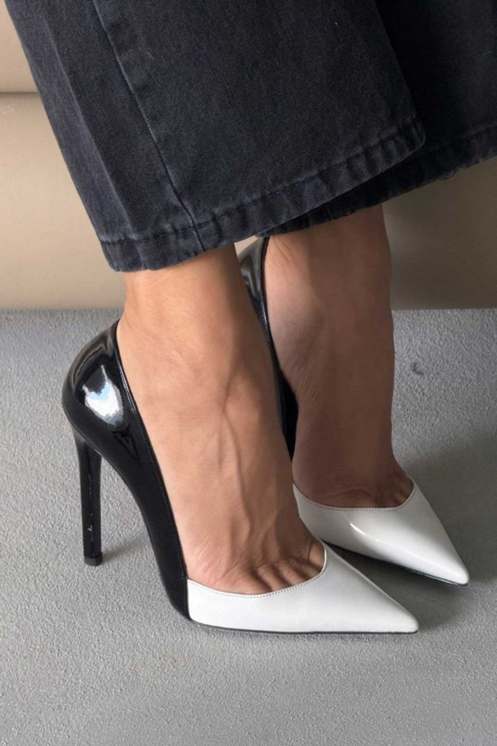 Charlotte Monochrome Pointed-Toe Stiletto Pumps – Black & White | 12 CM Heel