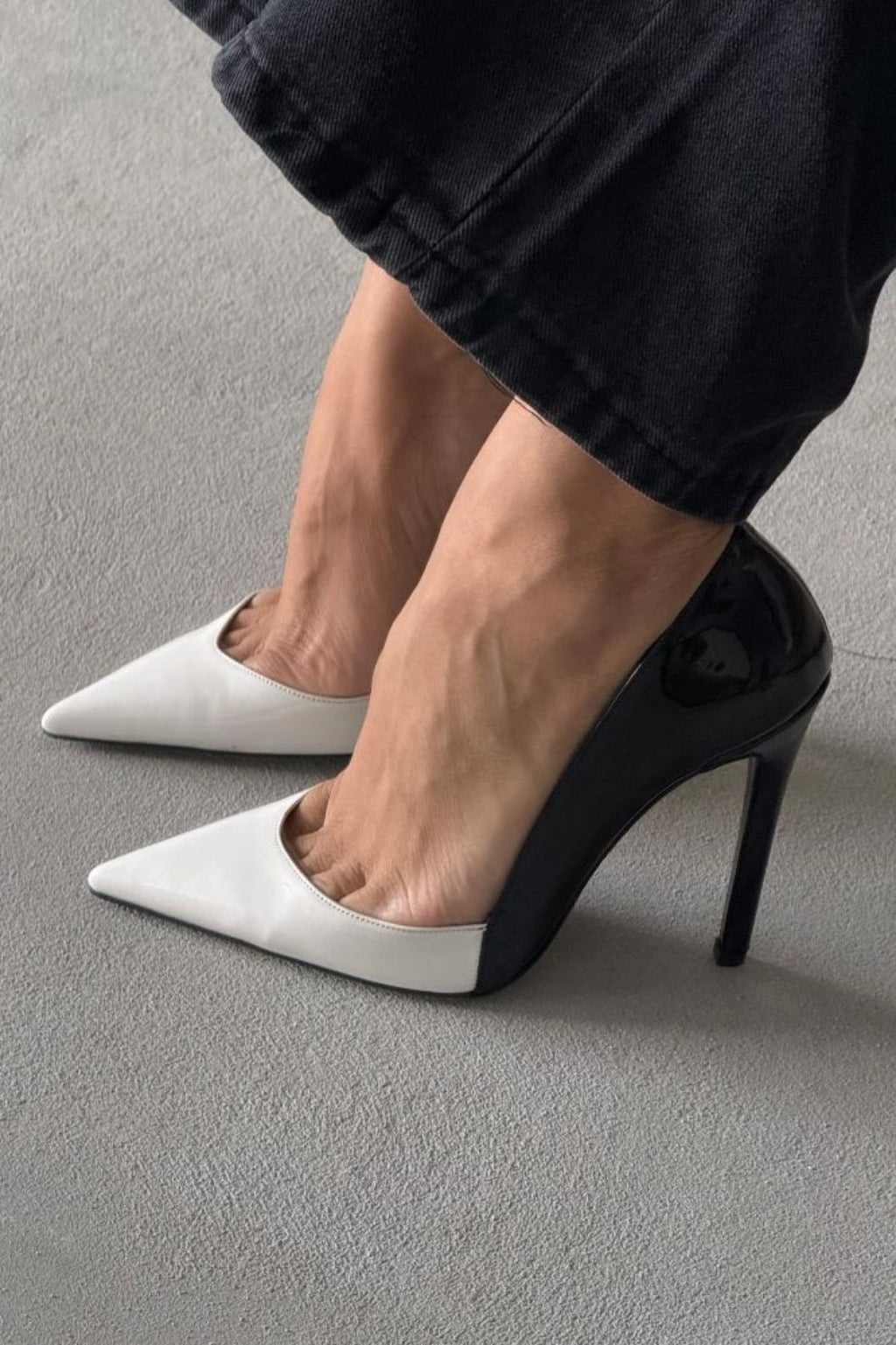 Charlotte Monochrome Pointed-Toe Stiletto Pumps – Black & White | 12 CM Heel