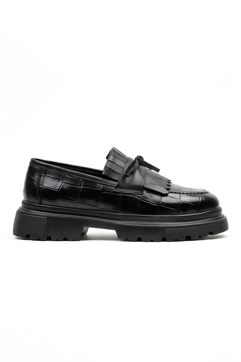 Siyah Kroko Baskılı Püsküllü Loafer