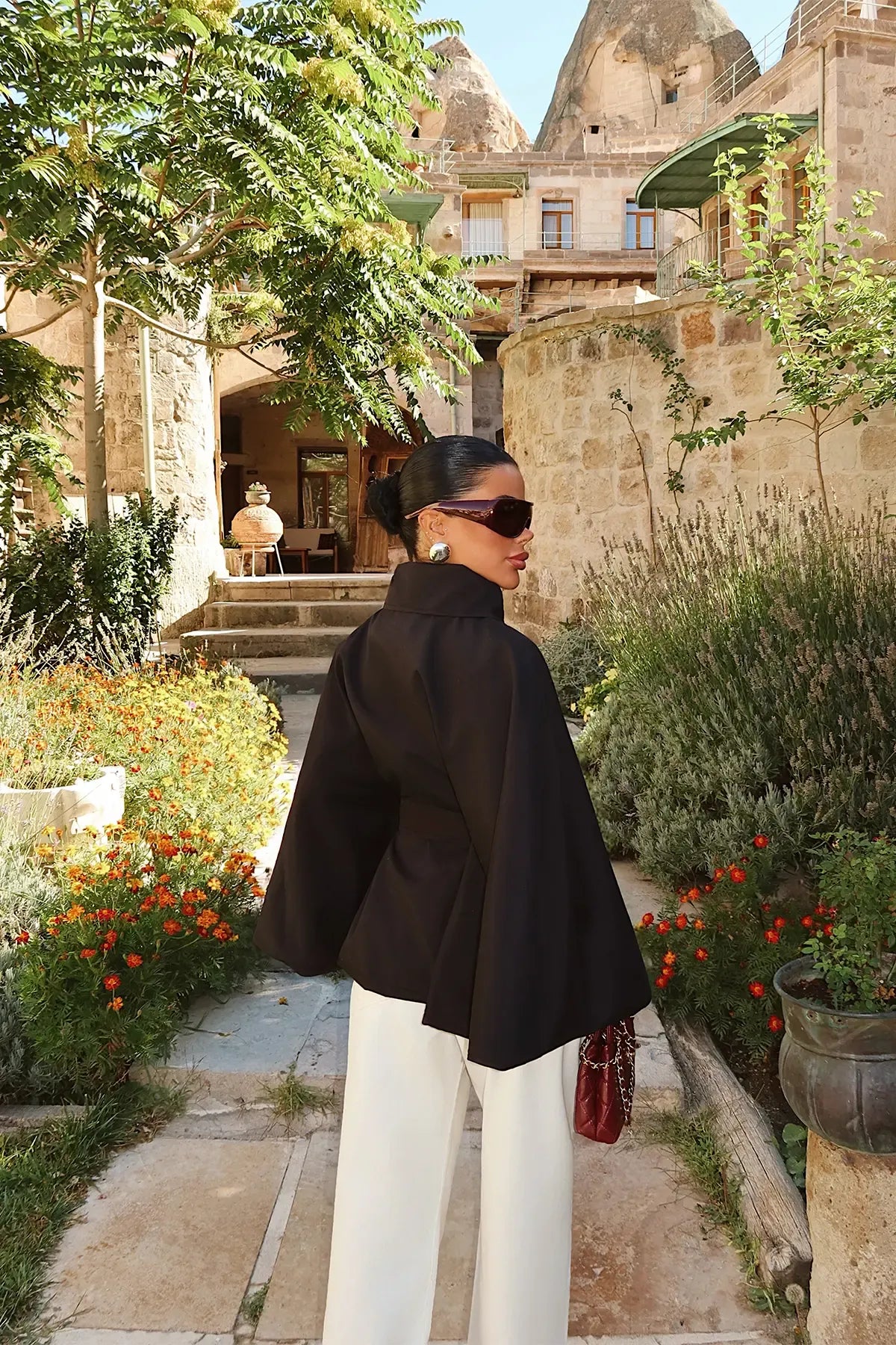 Calviera Water-Resistant Cape-Sleeve Jacket – Bitter Brown