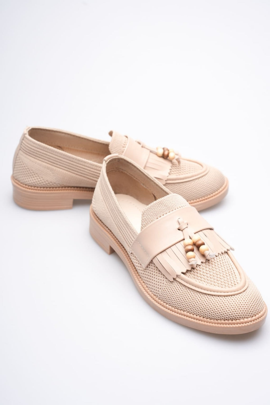 Boncuk Püskül Detaylı Triko Günlük Kadın Ayakkabı – Kaymaz Taban, Hafif ve Rahat – Siyah