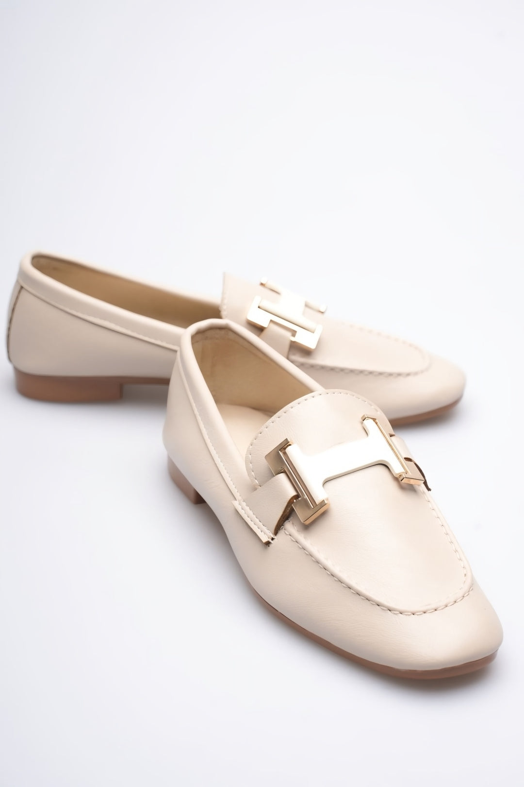 Bej Tokalı Kadın Loafer – Düz Taban Günlük Şık Ayakkabı