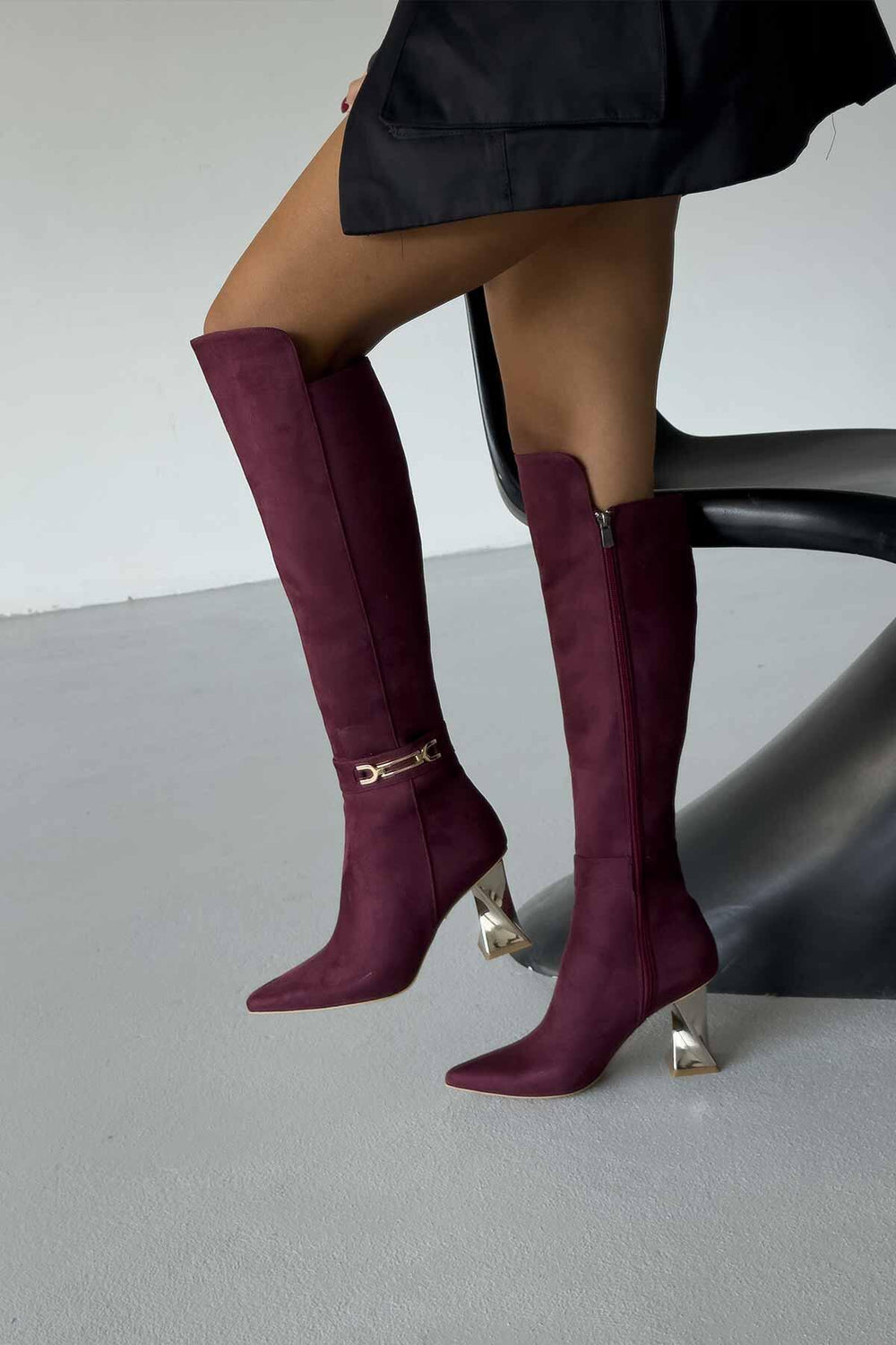 Norevia Buckle-Detail Knee-High Boots – Brown