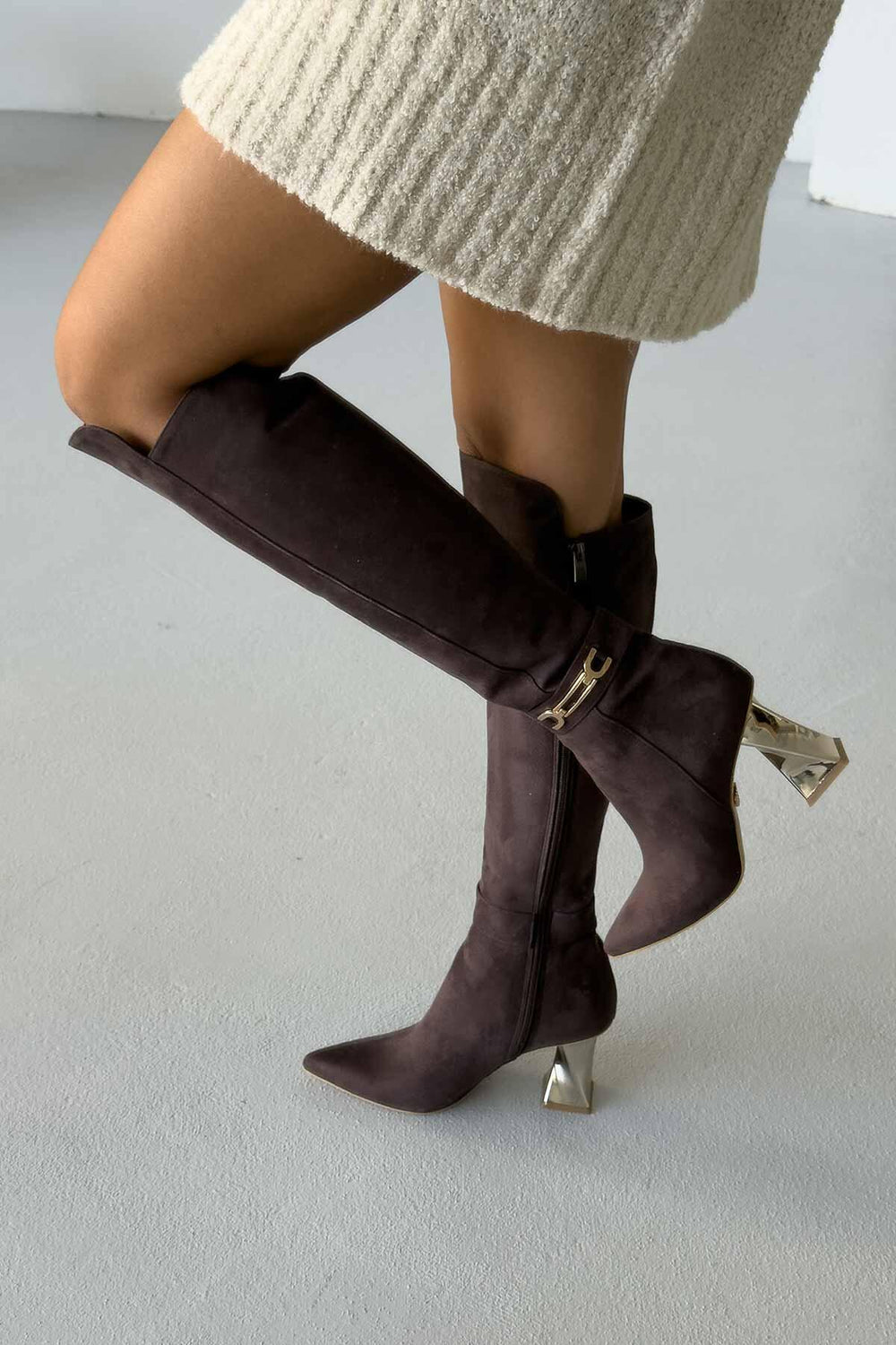 Norevia Buckle-Detail Knee-High Boots – Brown