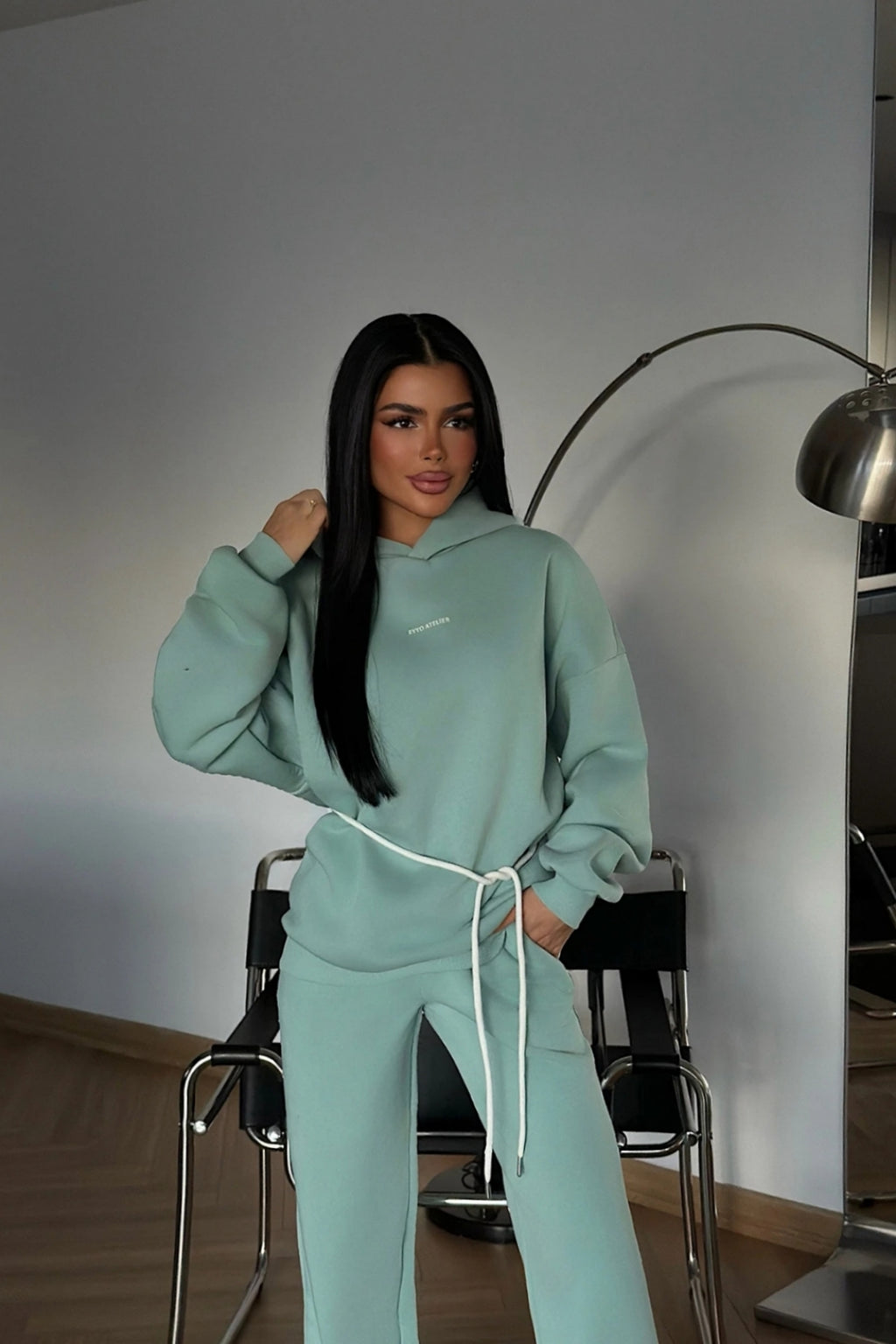 Cavielle Contrast-Tie Hoodie & Wide-Leg Tracksuit Set – Smoke Gray