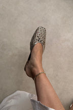 Elegant Women's Ballet Flats with Knitted Bow Detail - Black