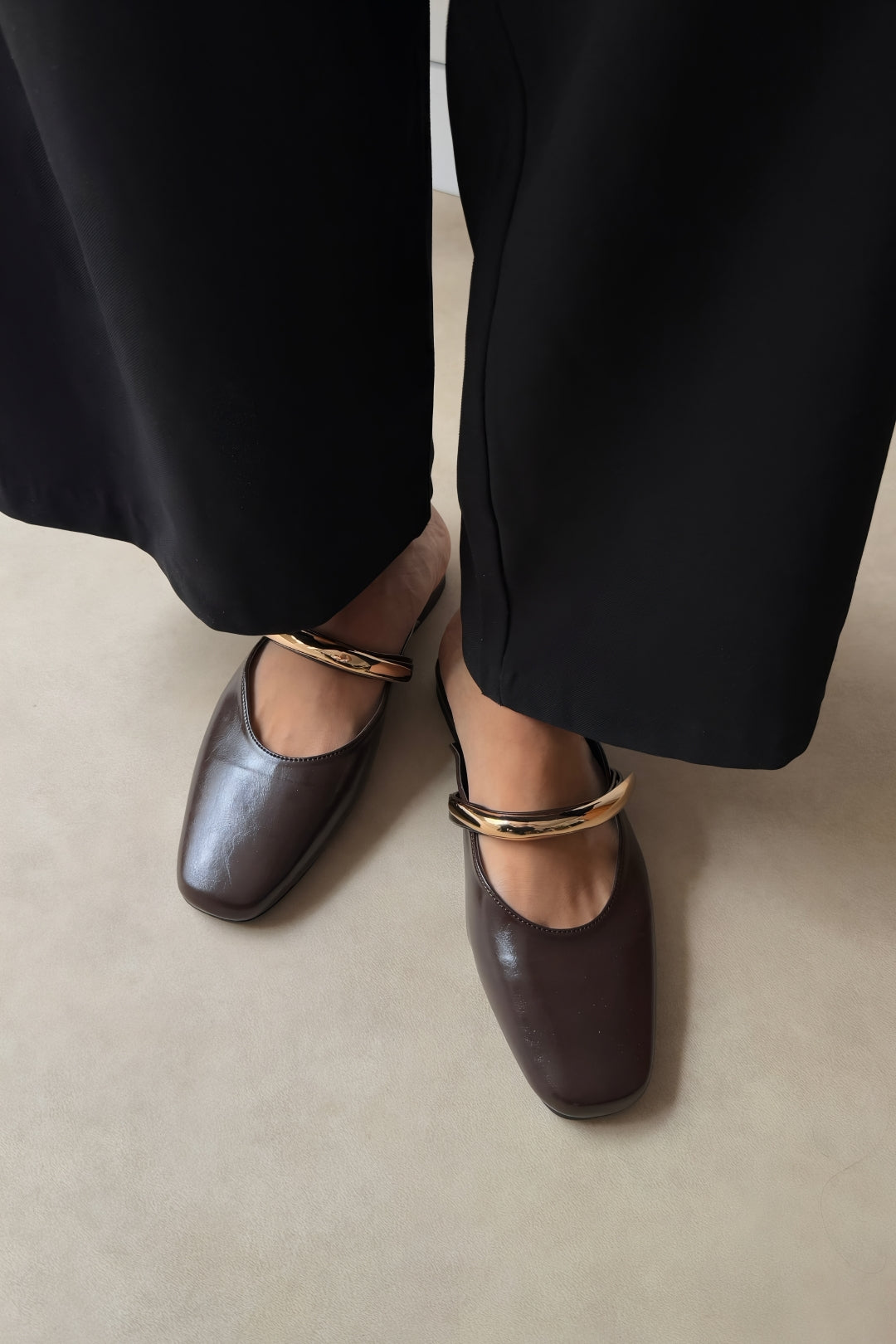 Bitter Coffee Gold Detailed Square Toe Elegant Women's Slippers