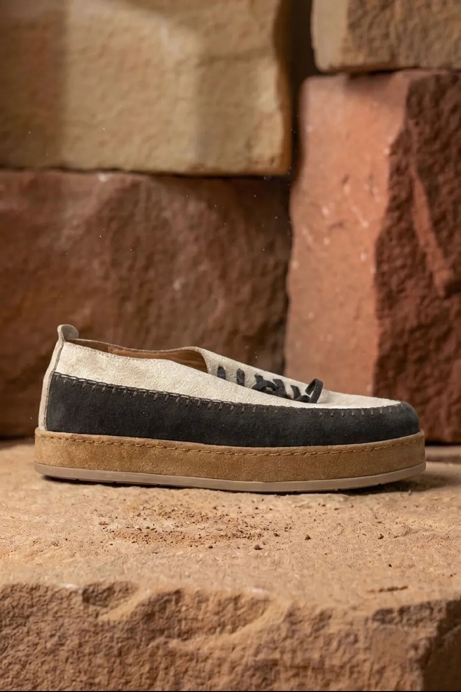 Cassian Two-Tone Leather Casual Sneakers – Beige & Brown