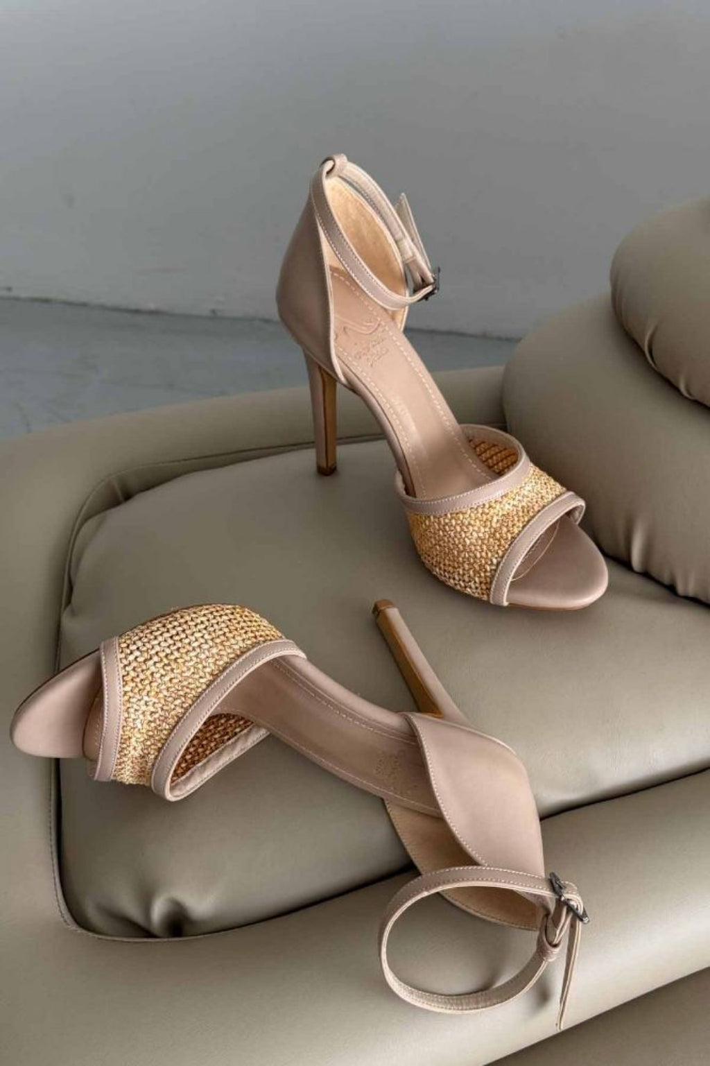 Bronze Hasır Bej 10 CM İnce Topuklu Stiletto