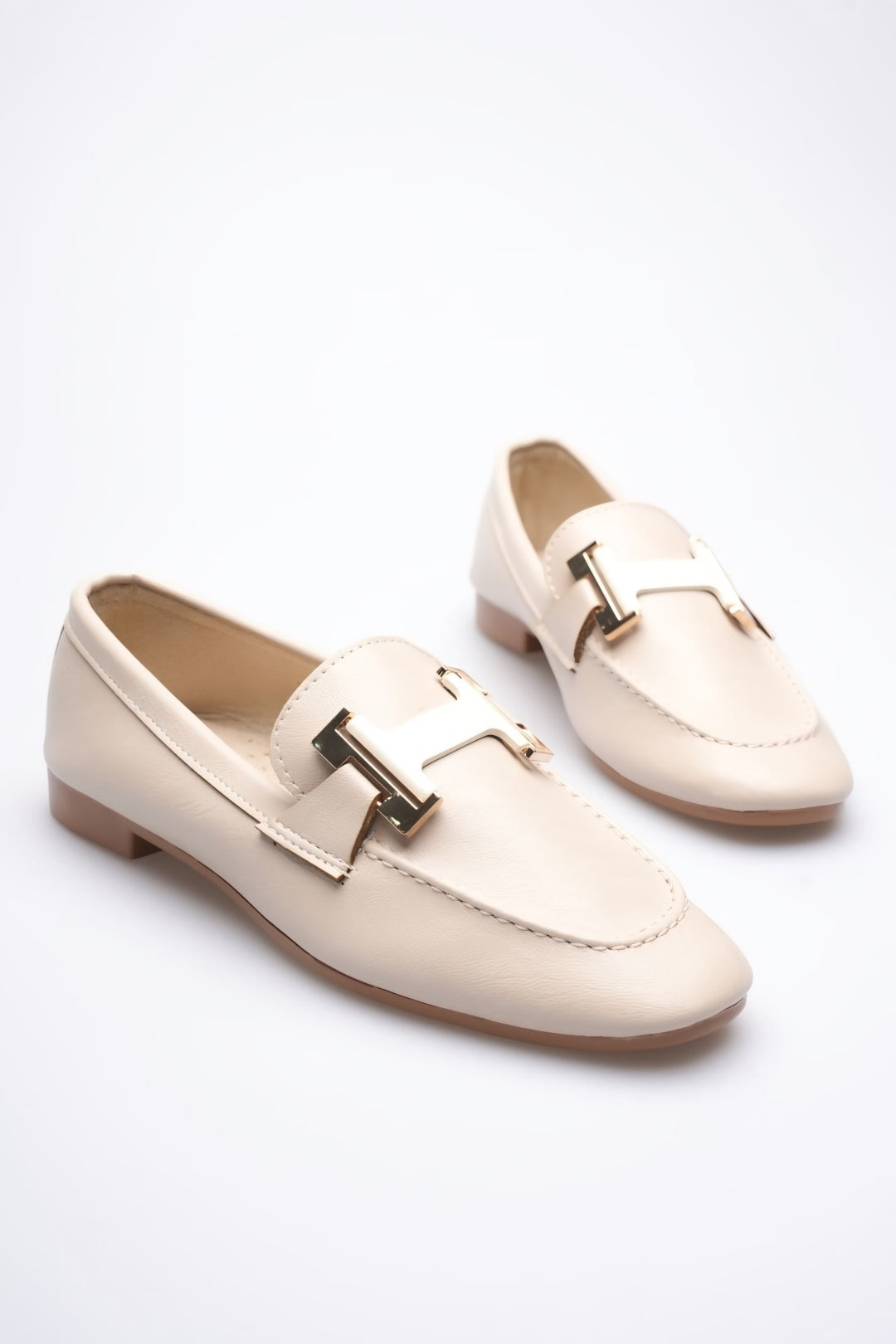 Bej Tokalı Kadın Loafer – Düz Taban Günlük Şık Ayakkabı