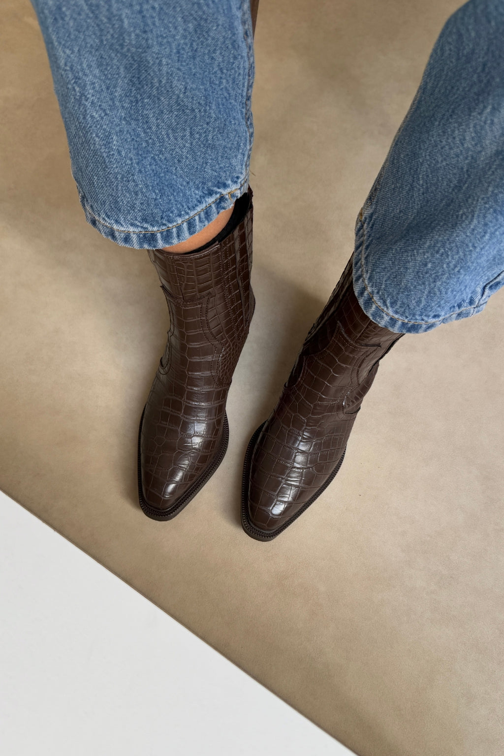 Women's Western Pointed Toe Boots - Bitter Coffee