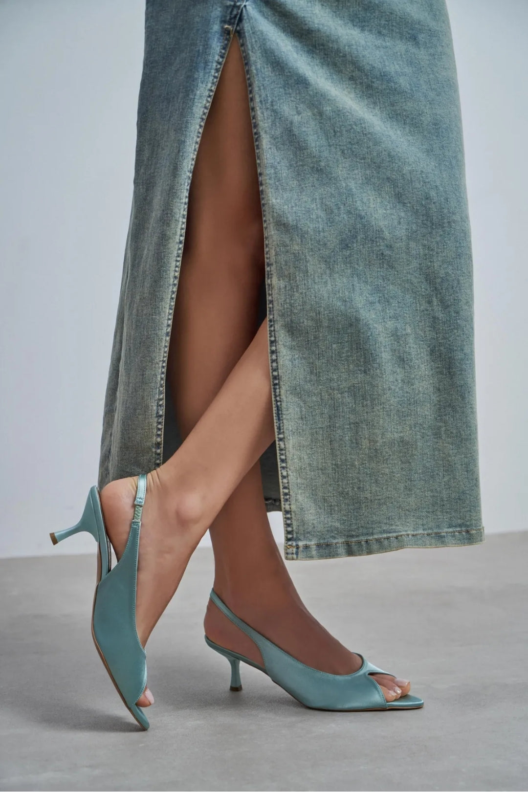 Aurelia Satin Peep-Toe Slingback Kitten Heels – Salmon Satin