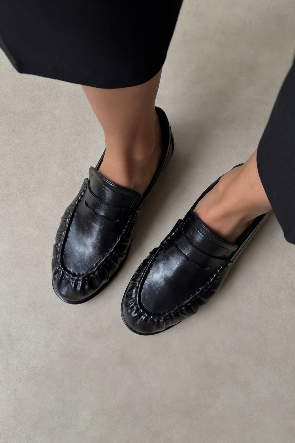Black Oval Toe Elegant Women's Ballet Flats