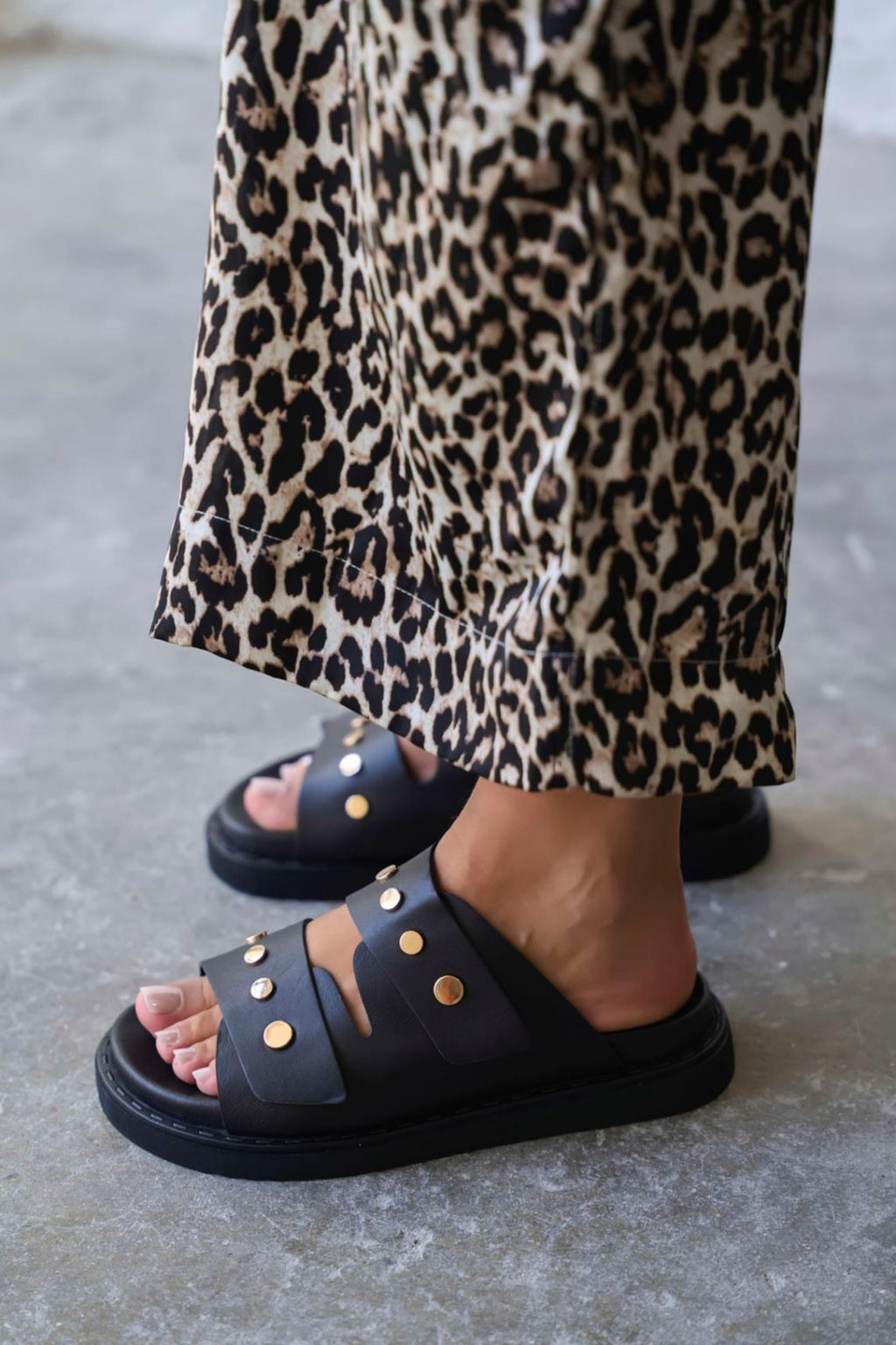 Caleb Black Genuine Leather Comfort Women's Slippers