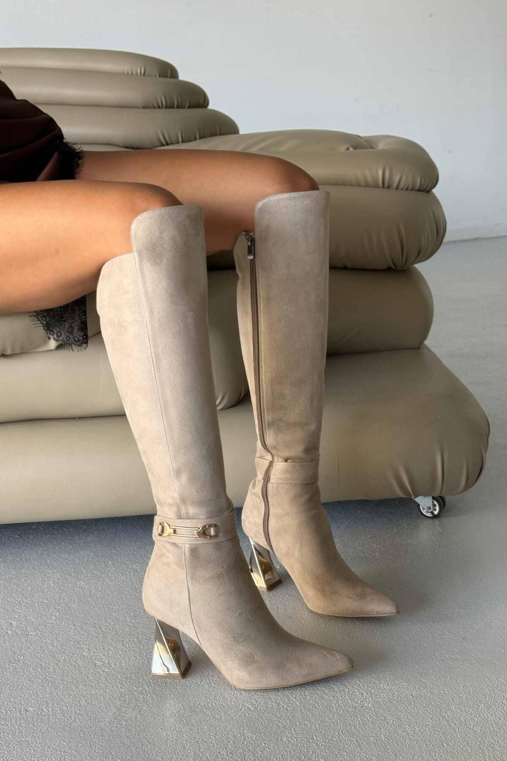 Norevia Buckle-Detail Knee-High Boots – Brown