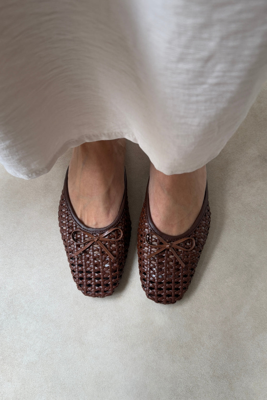 Elegant Women's Ballet Flats with Knitted Bow Detail - Black