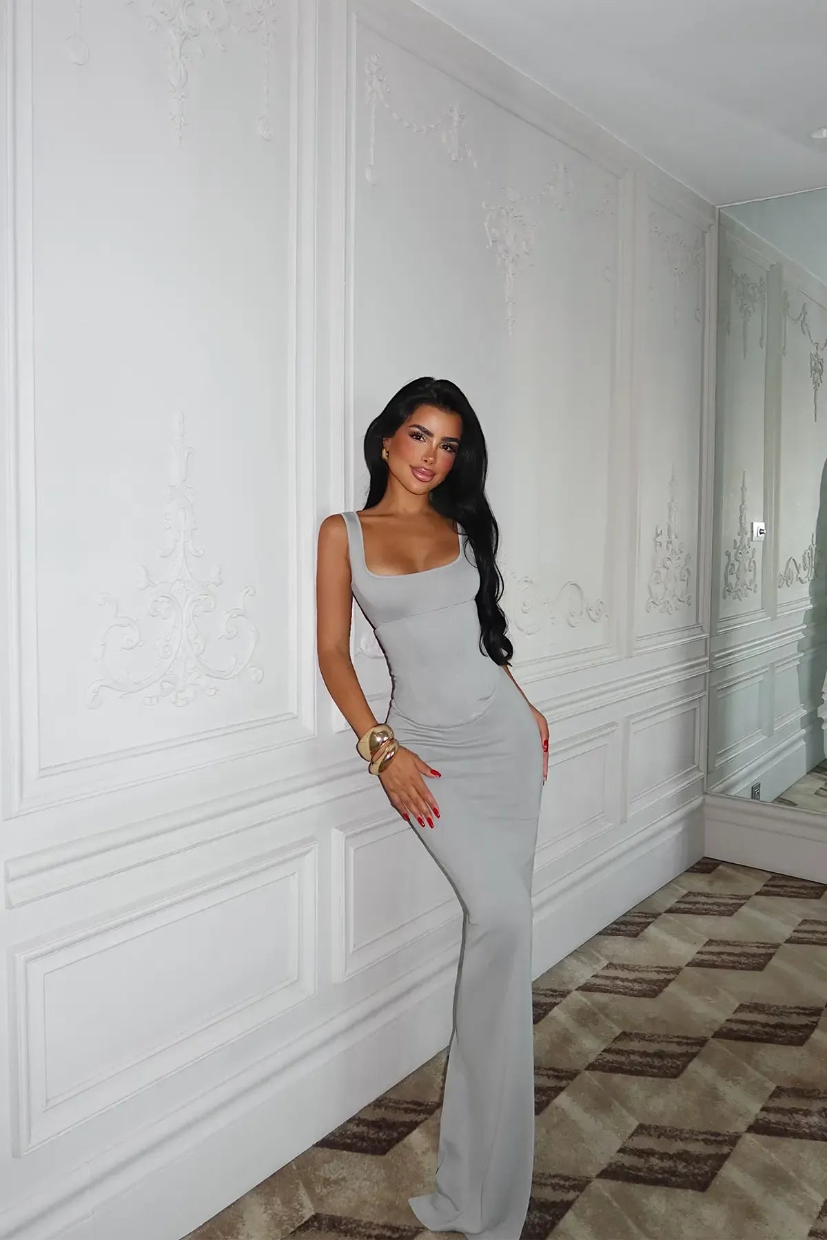 Nivellea Sculpted Corset Maxi Dress – Light Grey