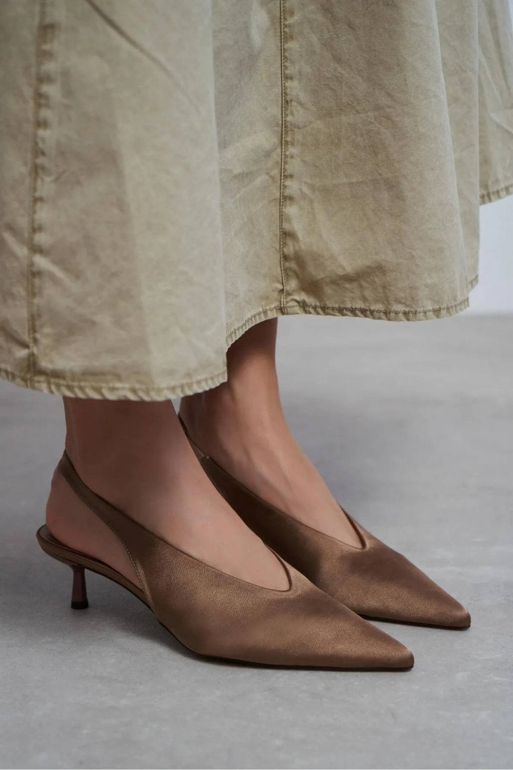 Wilson Pearl Satin Slingback Kitten Heels – Coffee