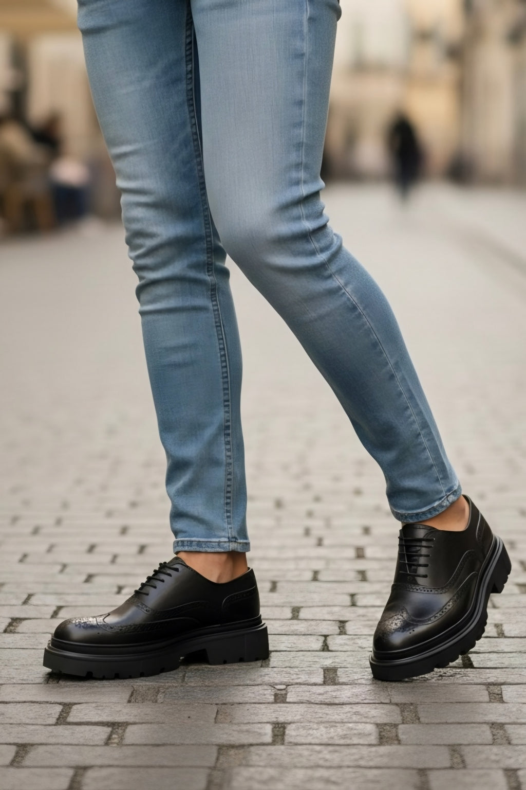 Siyah Brogue Detaylı Hakiki Deri Ayakkabı