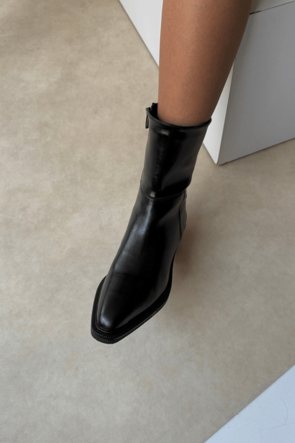 Arielle Short Western Boots – Black Croc