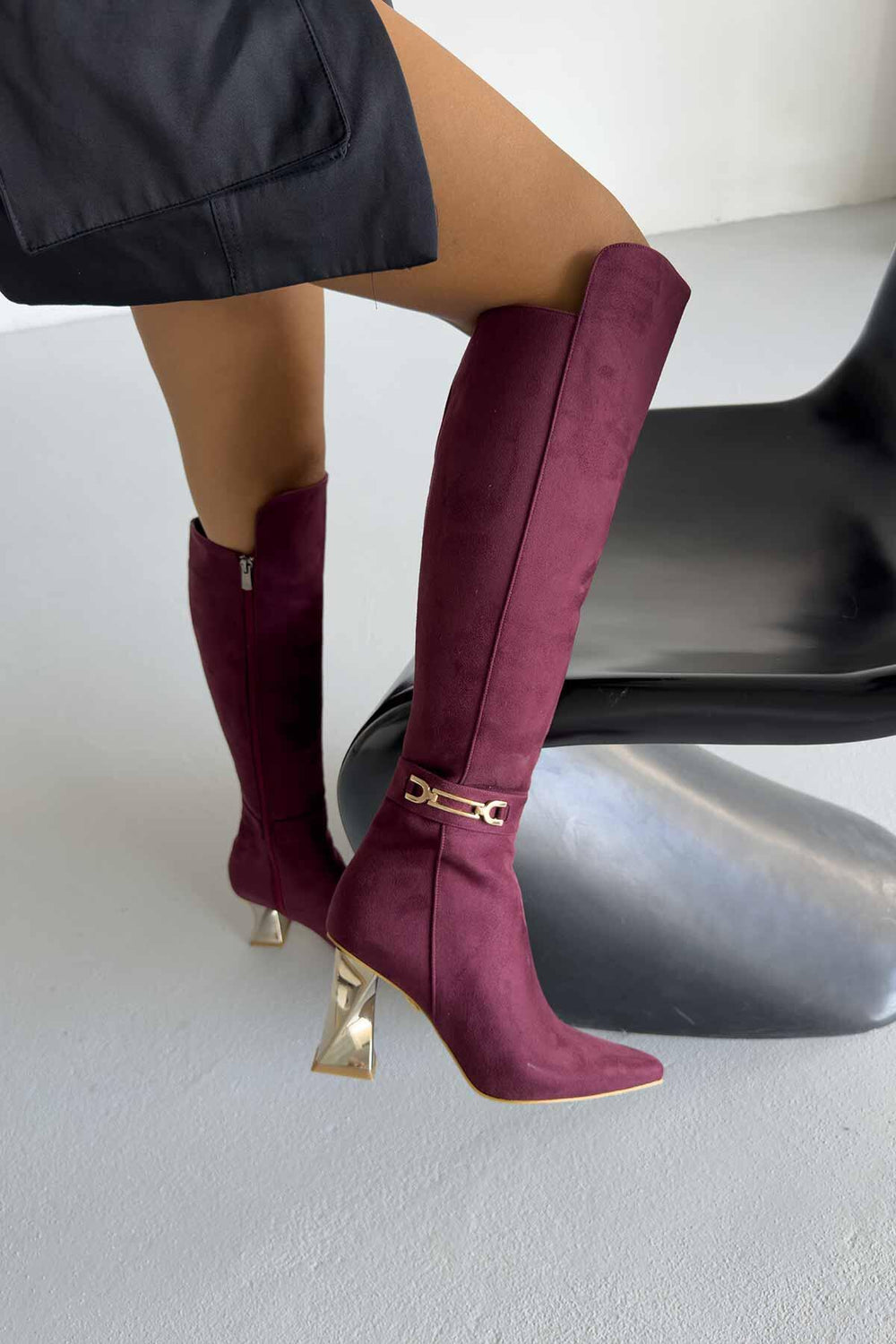 Norevia Buckle-Detail Knee-High Boots – Brown