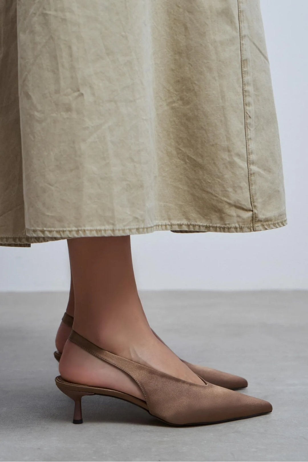 Wilson Pearl Satin Slingback Kitten Heels – Coffee