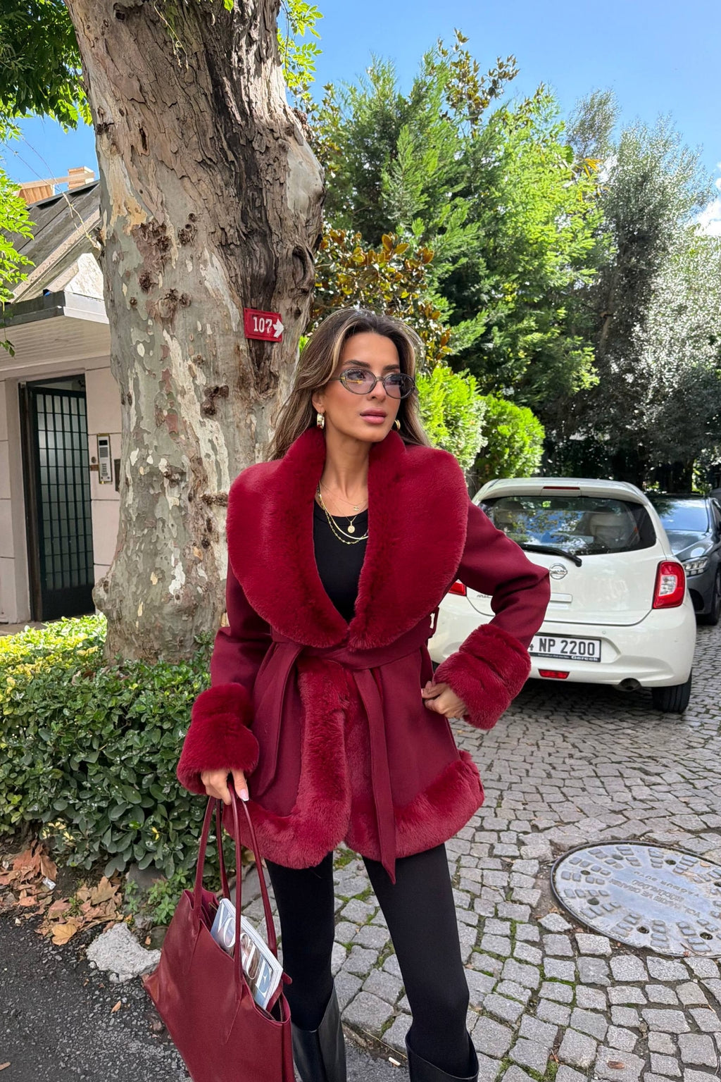 Saskia Suni Kürk Detaylı Kemerli Ceket – Kırmızı