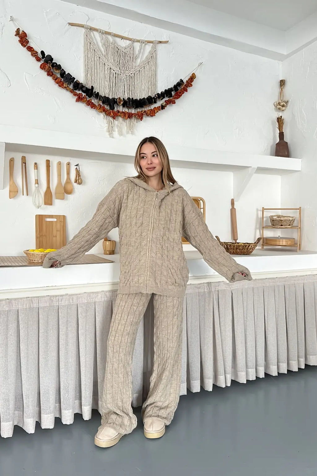 Briar Cable Knit Hooded Two-Piece Set – Light Brown
