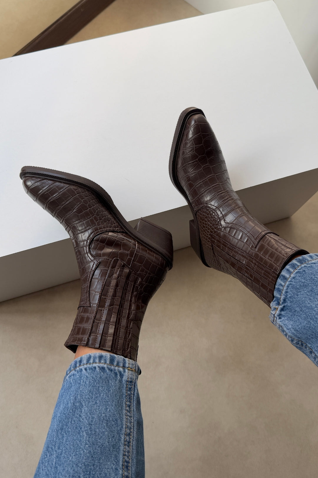 Women's Western Pointed Toe Boots - Bitter Coffee