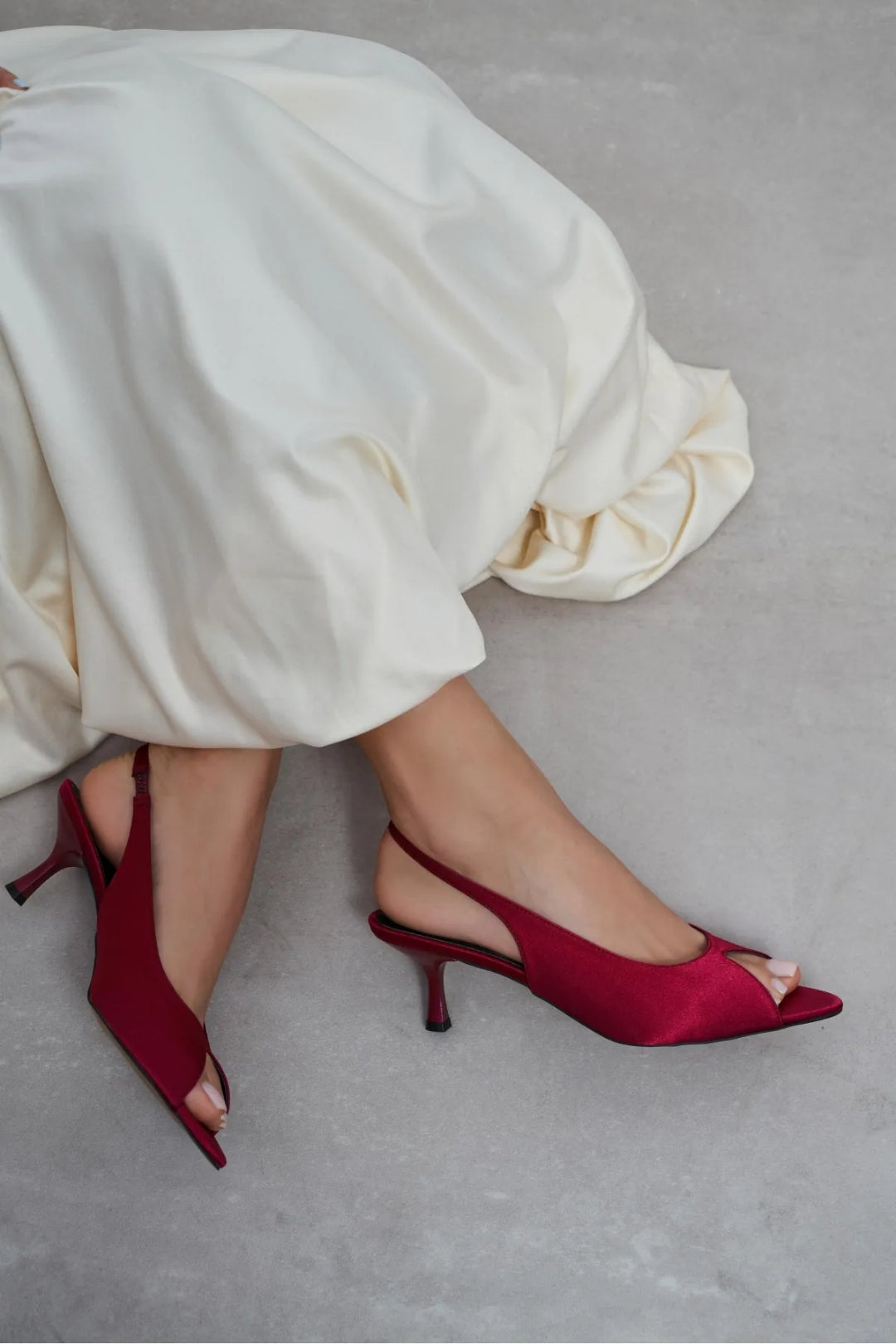 Aurelia Satin Peep-Toe Slingback Kitten Heels – Burgundy Satin