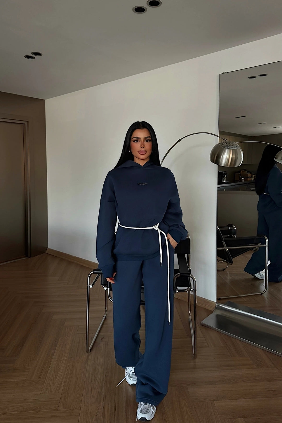 Cavielle Contrast-Tie Hoodie & Wide-Leg Tracksuit Set – Smoke Gray