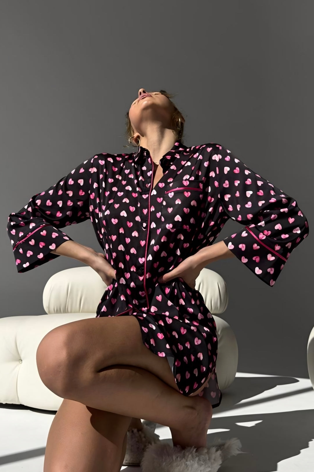 Rosalie Heart-Print Satin Shirt-Collar Night Tunic – Black