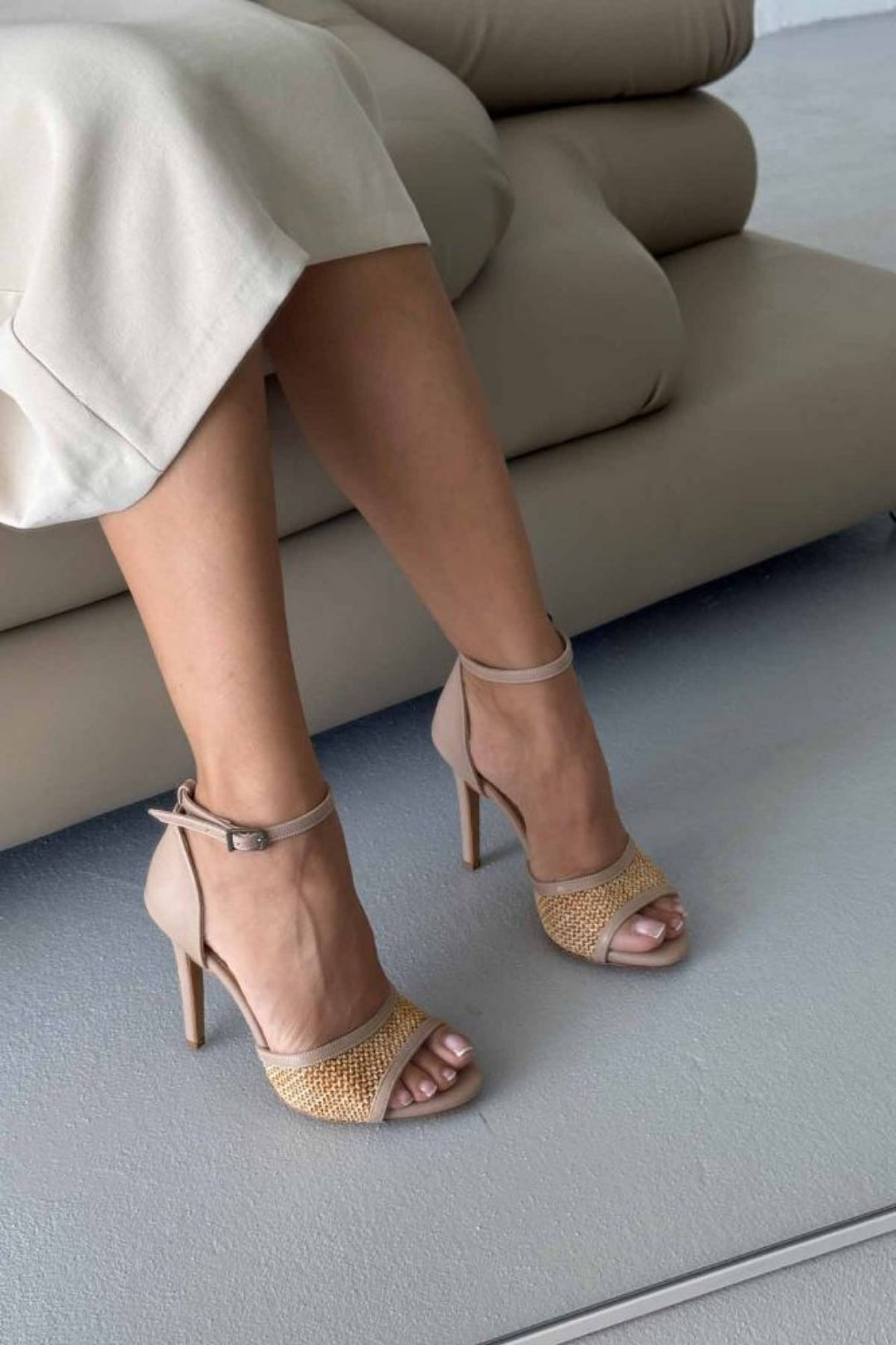Bronze Hasır Bej 10 CM İnce Topuklu Stiletto
