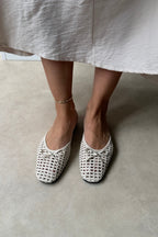 Elegant Women's Ballet Flats with Knitted Bow Detail - Black