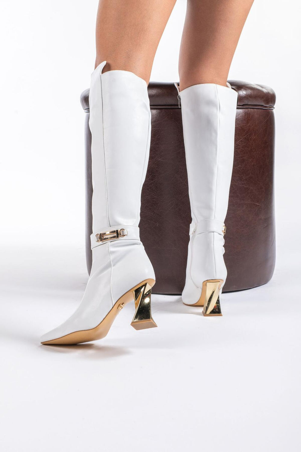 Norevia Buckle-Detail Knee-High Boots – Brown