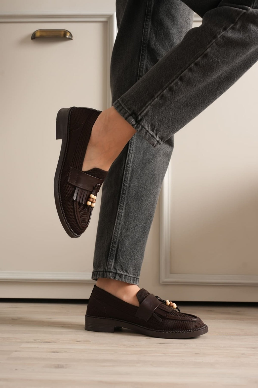 Boncuk Püskül Detaylı Triko Günlük Kadın Ayakkabı – Kaymaz Taban, Hafif ve Rahat – Siyah