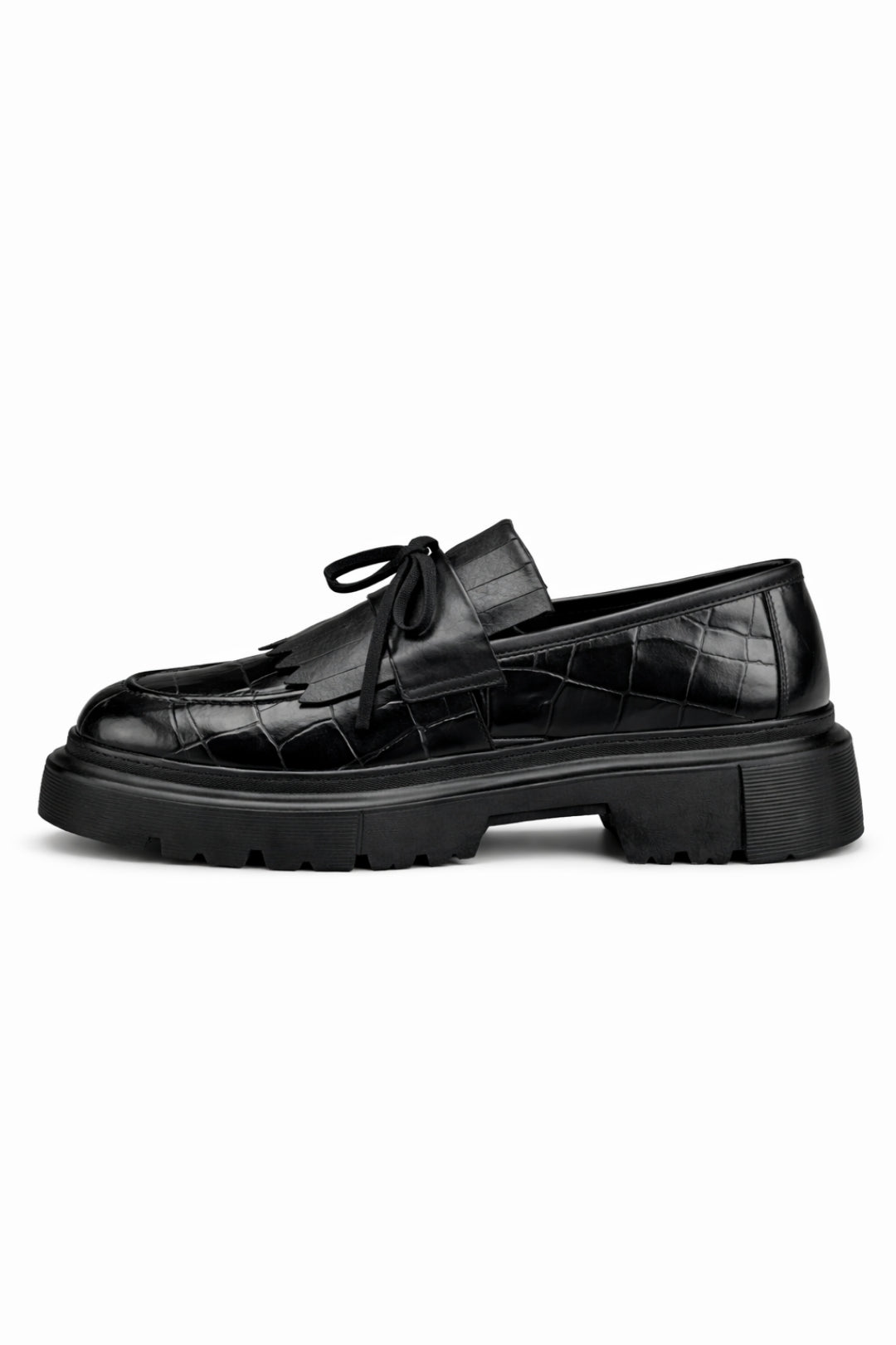 Siyah Kroko Baskılı Püsküllü Loafer