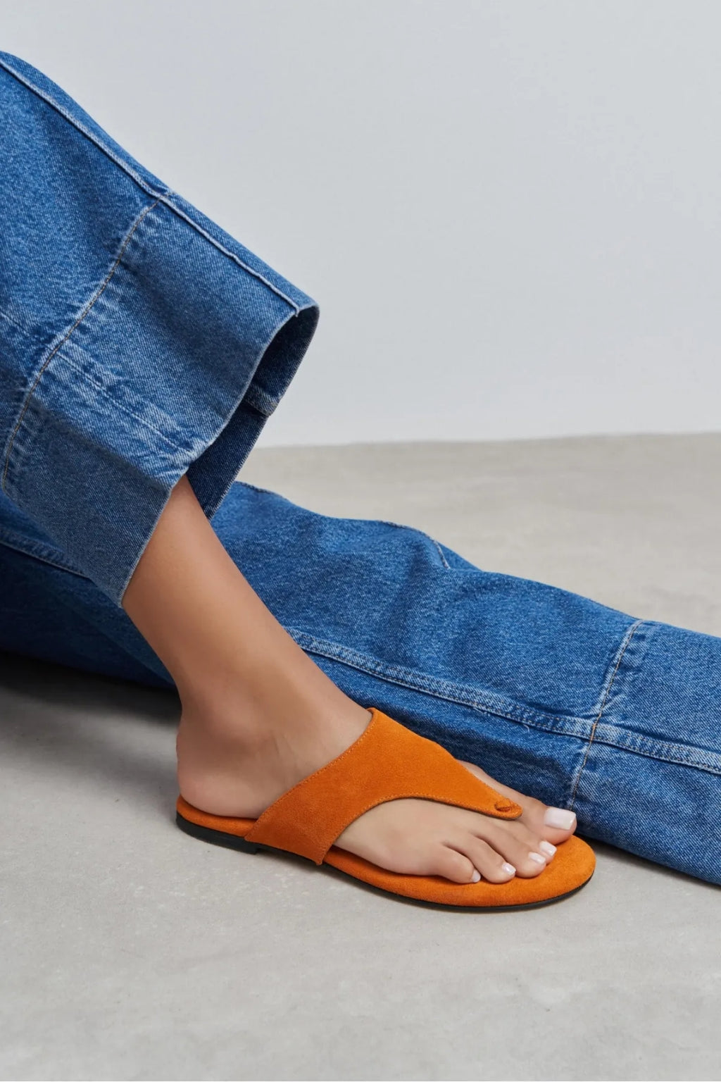 Ravello Handcrafted Genuine Leather Toe-Ring Sandals — Red Suede