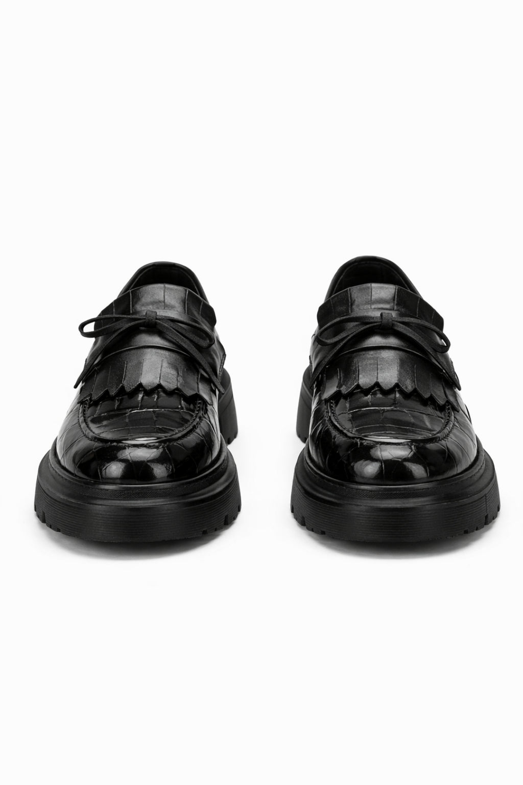 Siyah Kroko Baskılı Püsküllü Loafer