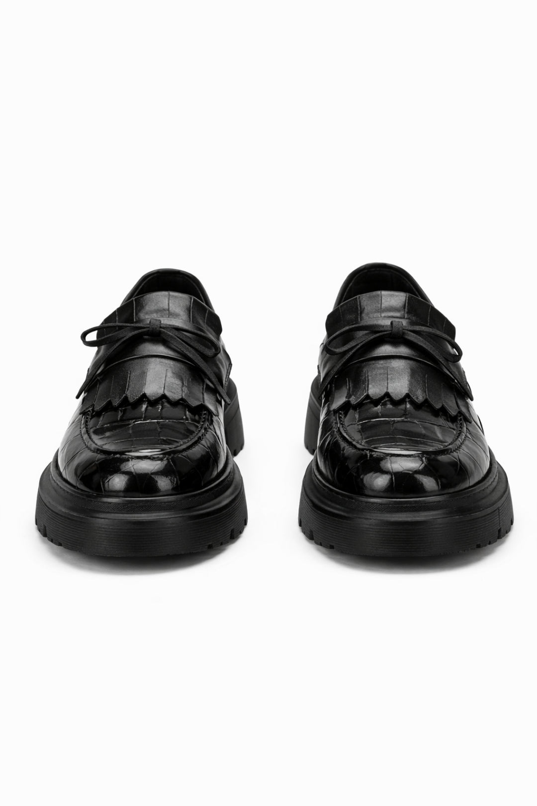 Siyah Kroko Baskılı Püsküllü Loafer