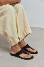 Ravello Handcrafted Genuine Leather Toe-Ring Sandals — Red Suede