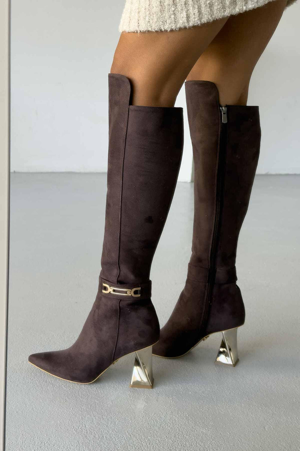 Norevia Buckle-Detail Knee-High Boots – Brown