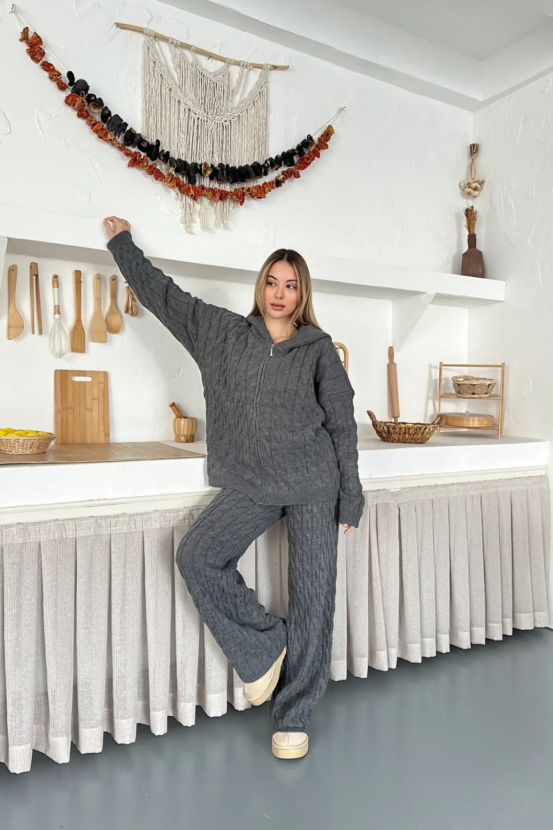 Briar Cable Knit Hooded Two-Piece Set – Light Brown