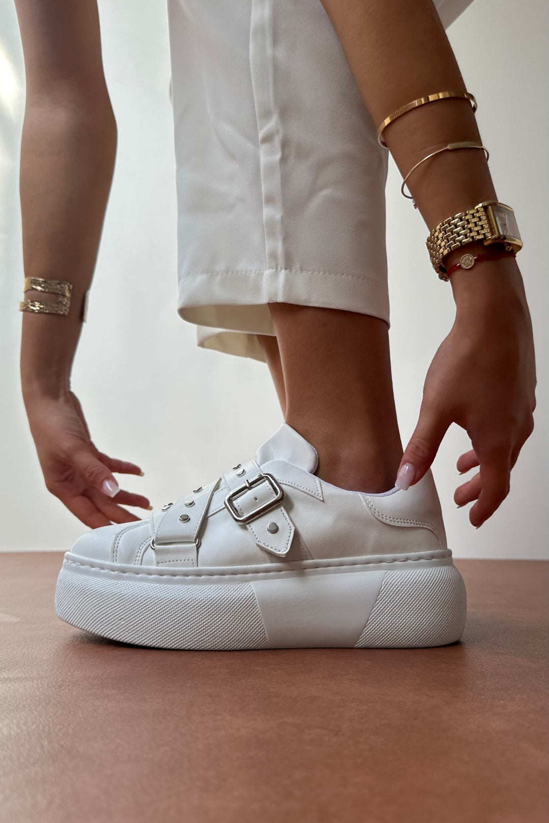 Zımba ve Toka Detaylı Kadın Platform Sneaker - Siyah