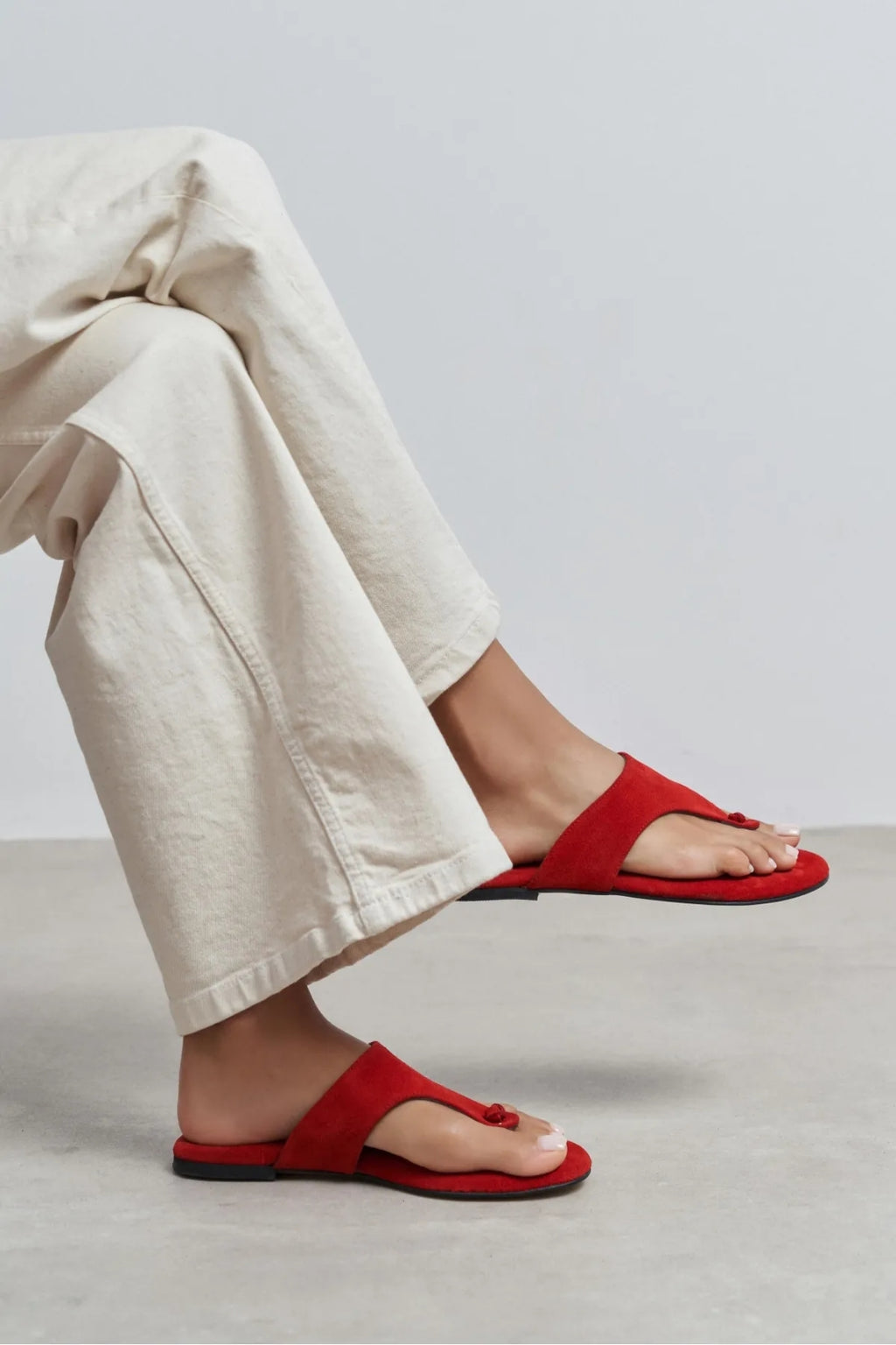 Ravello Handcrafted Genuine Leather Toe-Ring Sandals — Red Suede