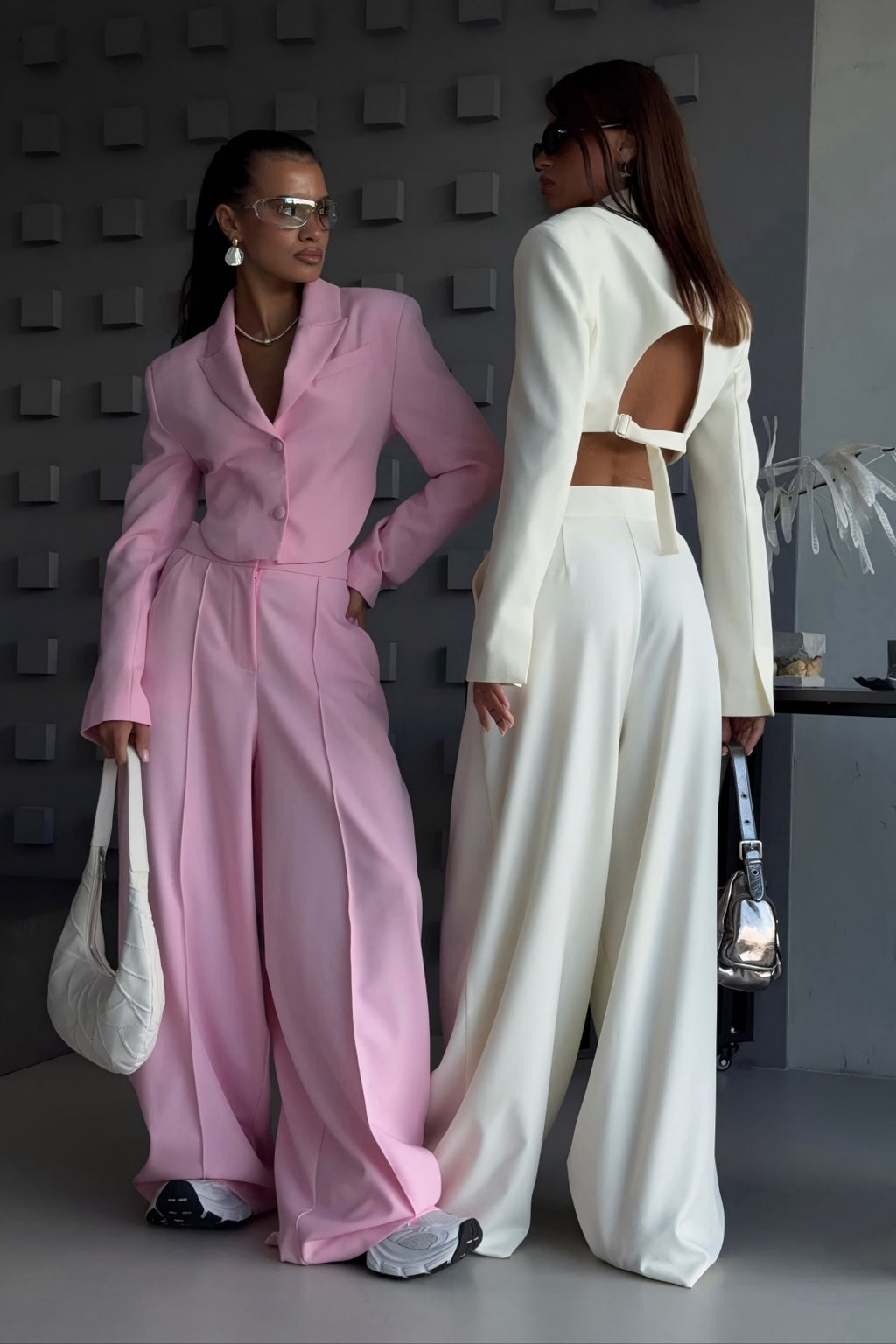 Corinne Open-Back Blazer Pants Set – White