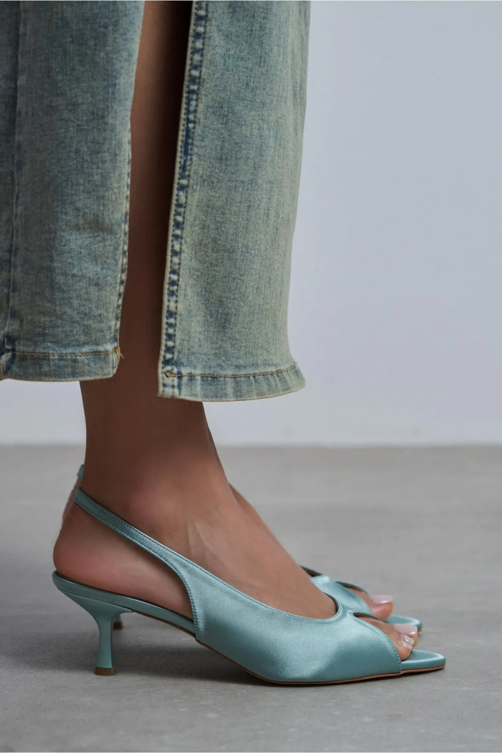 Aurelia Satin Peep-Toe Slingback Kitten Heels – Salmon Satin